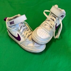 Used shoes size 4.5 by Nike